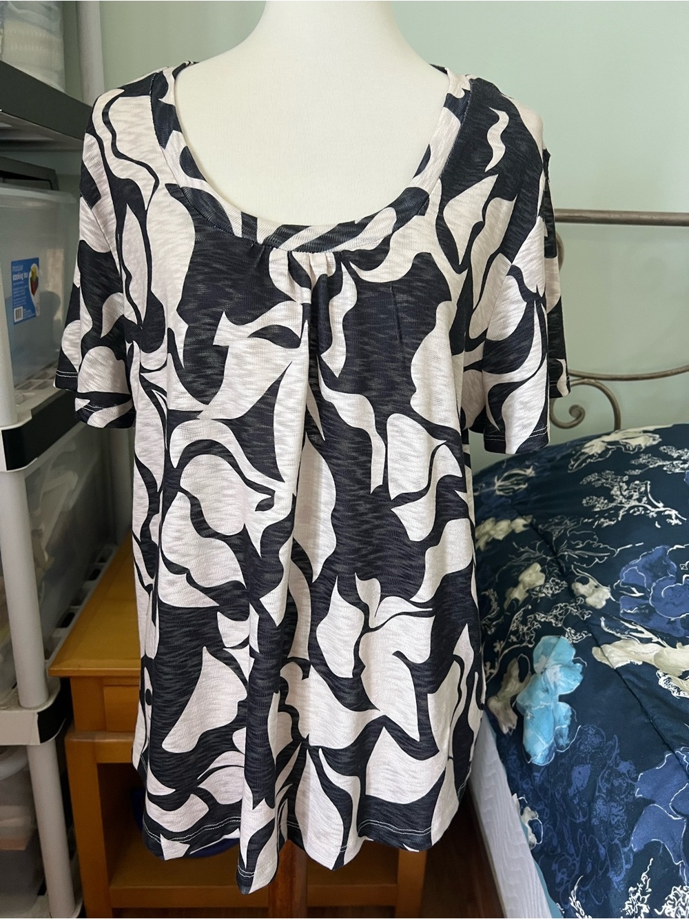 Tribal Black and White Short Sleeve Scoop Neck Tee